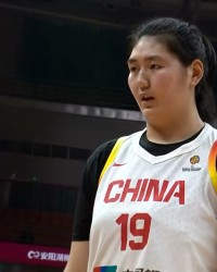 给力！张子宇打出国际巨星水平，李月汝遇到了大麻烦