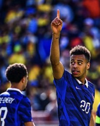 FIFA最新排名：法国超越西班牙登顶 意大利升第12 国足跌至第94位